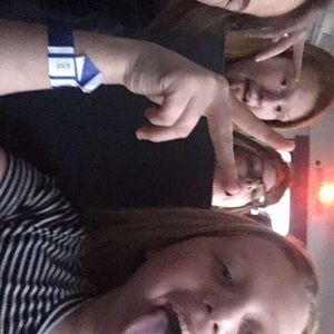 Meet your Posher, Danielle